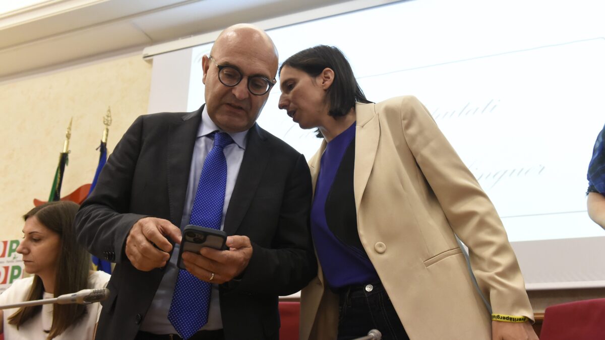 Calenda sfida il Pd: portiamo «Jaky» in Aula