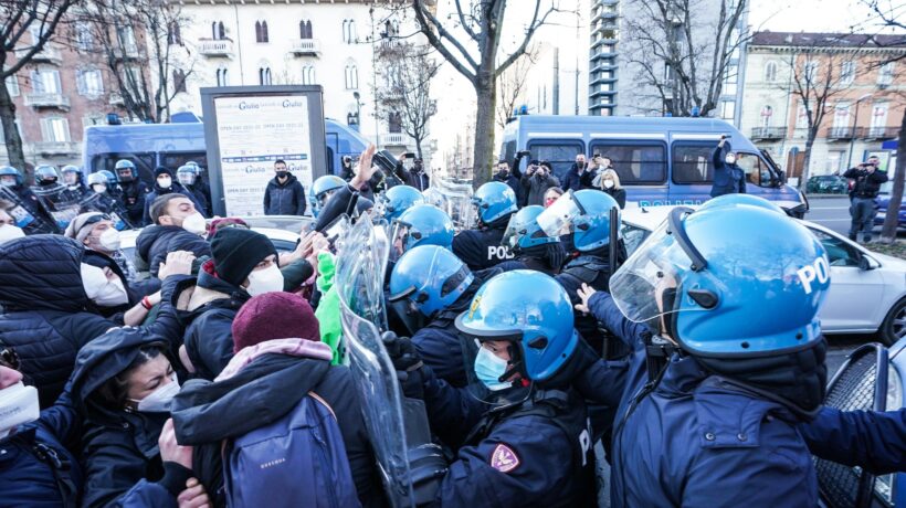 Il Pd premia i violenti di Askatasuna e li nomina «bene comune» di Torino