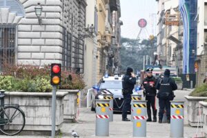 Attentato Firenze, giordano in cella. La Procura indaga per terrorismo