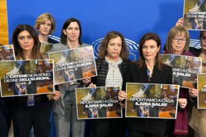 Gli eurosocialisti usano il caso Salis contro l’intesa tra Orbán e meloniani