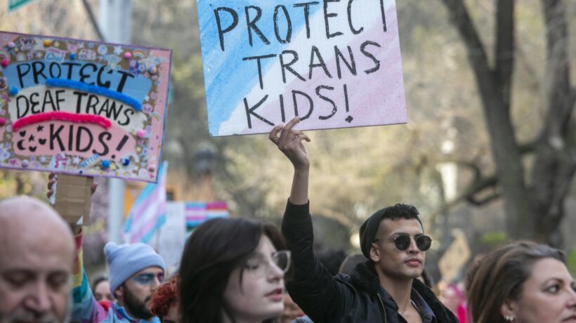 Altri dubbi sulle «cure» ai baby trans