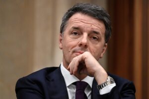 Renzi appende la penna al chiodo. Lascia la direzione del «Riformista»