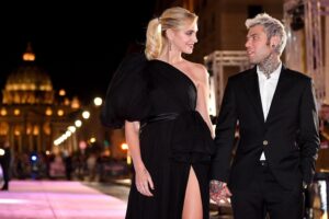 Fedez comunista senza Rolex: «Nullatenente»