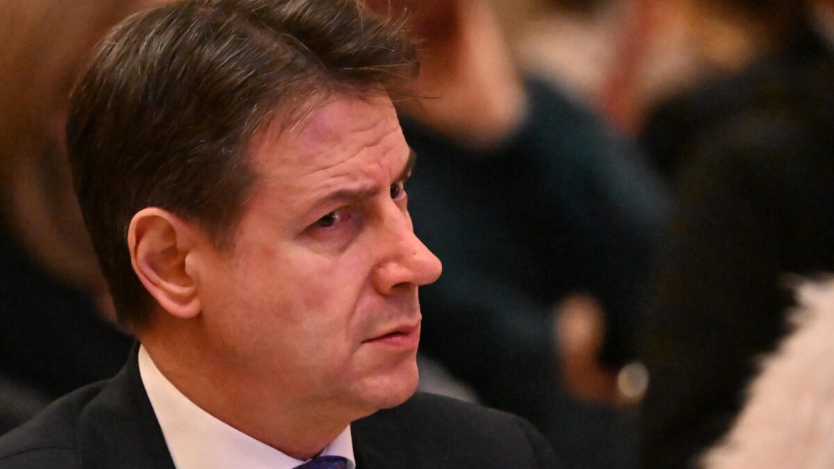 Superbonus horror: la politica deve cacciare Conte