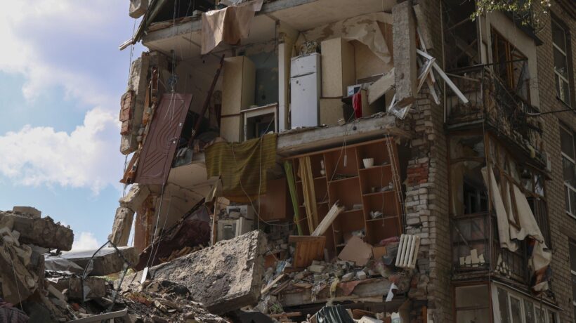Ucraini via dalla città simbolo di Avdiivka