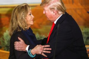 Aissa Wayne: «Mio padre John Wayne voterebbe Donald Trump»