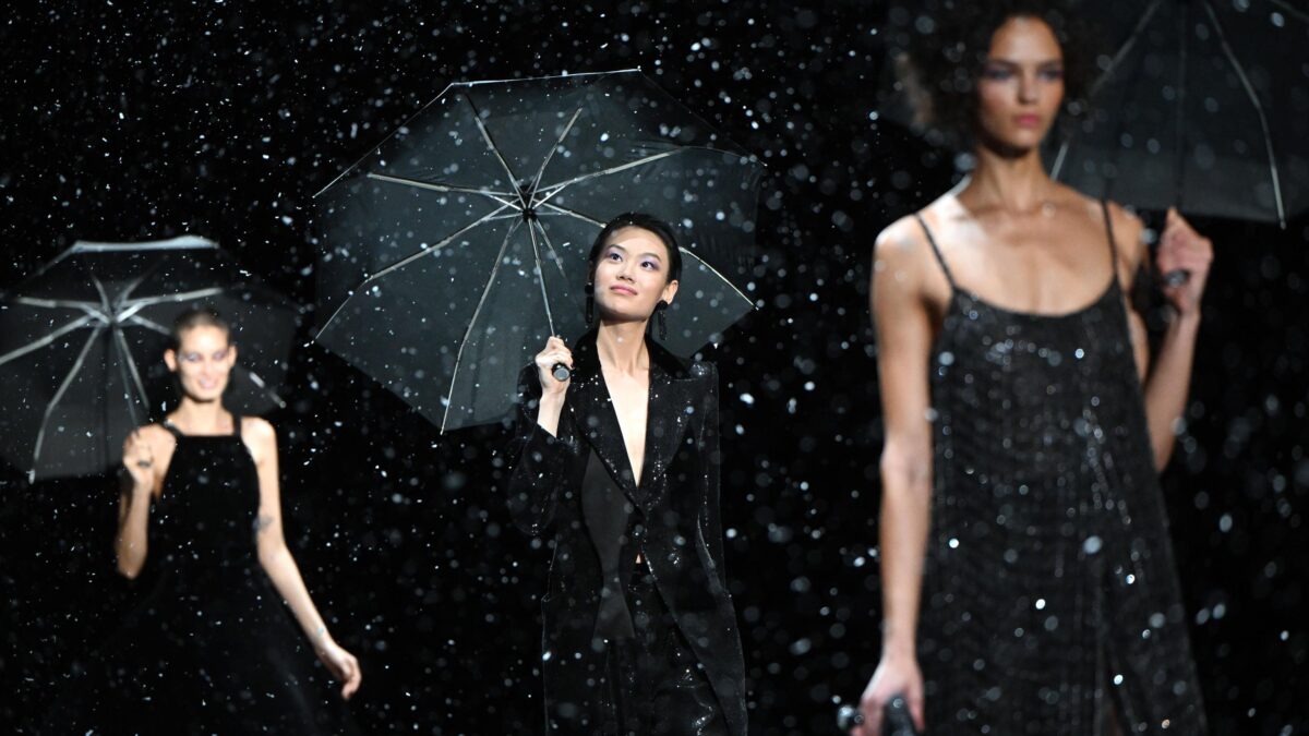 Milano fashion week si riscopre romantica. La donna torna soave