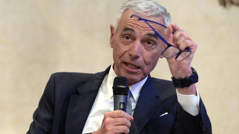 Caos all’Aifa, Palù si dimette e attacca