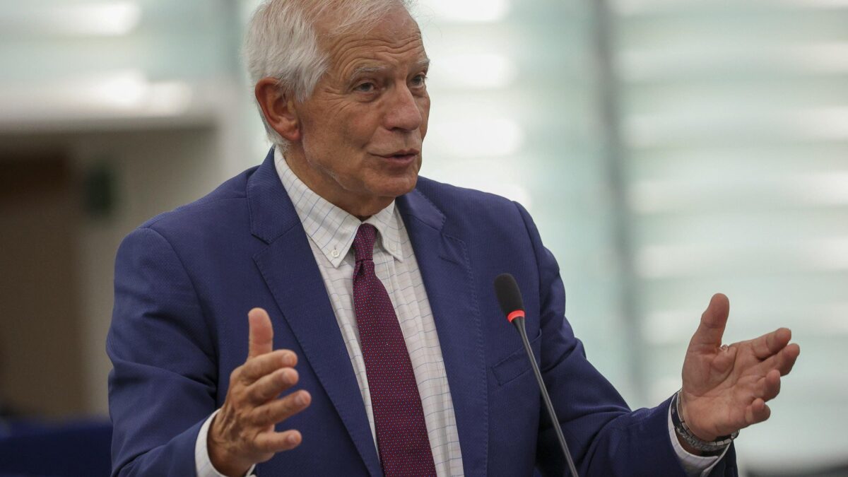 Il premier palestinese si dimette. Borrell: «Israele favorì Hamas»