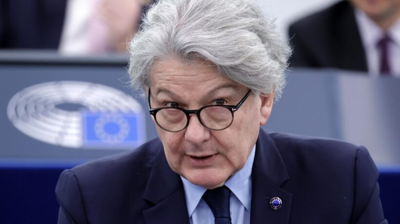 Truppe al fronte e fabbriche di armi. L’Ue con l’elmetto infrange altri tabù