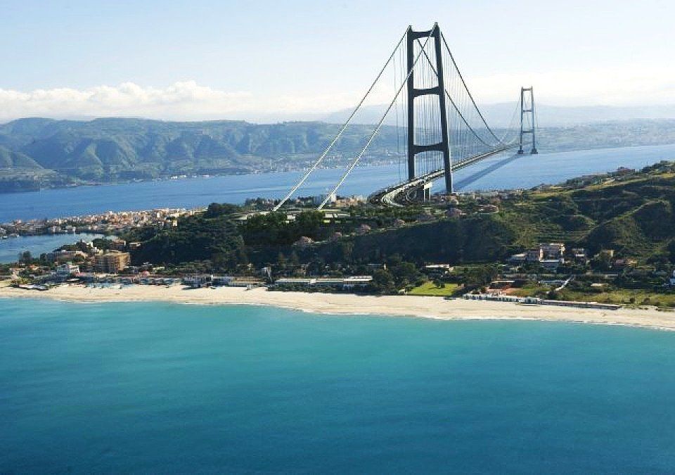 Il Ponte sullo Stretto ancora non c’è. Ma la sinistra lo porta in tribunale