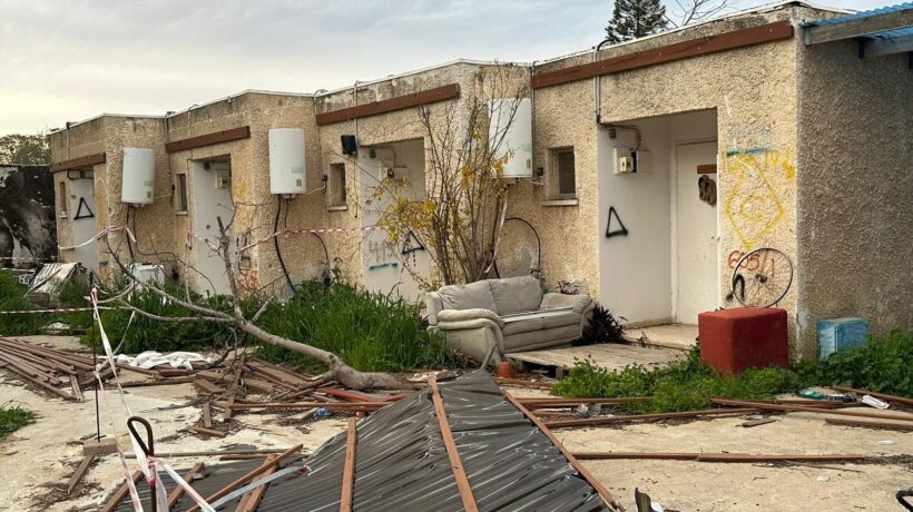 Veduta del kibbutz Kafr Aza dopo l'assalto dei terroristi di Hamas (Stefano Piazza)