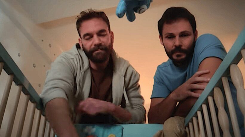 Una culla, due papà e nessuna madre. Su RaiPlay lo spot alla «famiglia» Lgbt