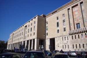 Hotel Inps, il gip gela i Benetton