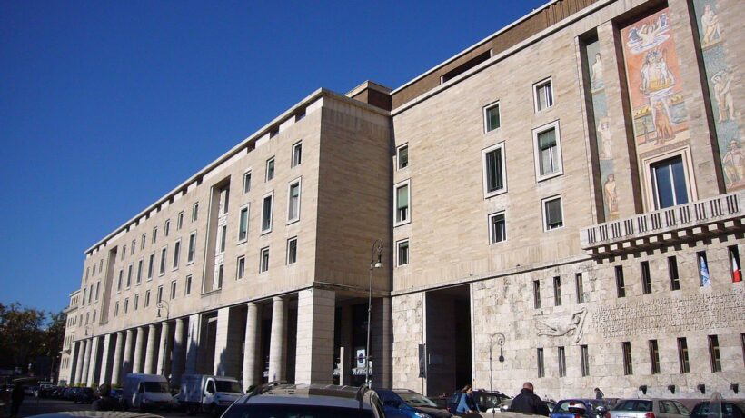 Hotel Inps, il gip gela i Benetton