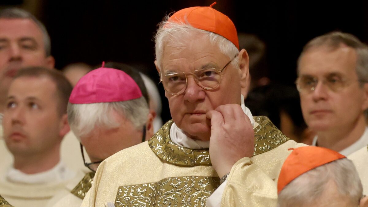 Müller morde il «cattolico» Biden: è pro aborto, sarebbe da scomunica