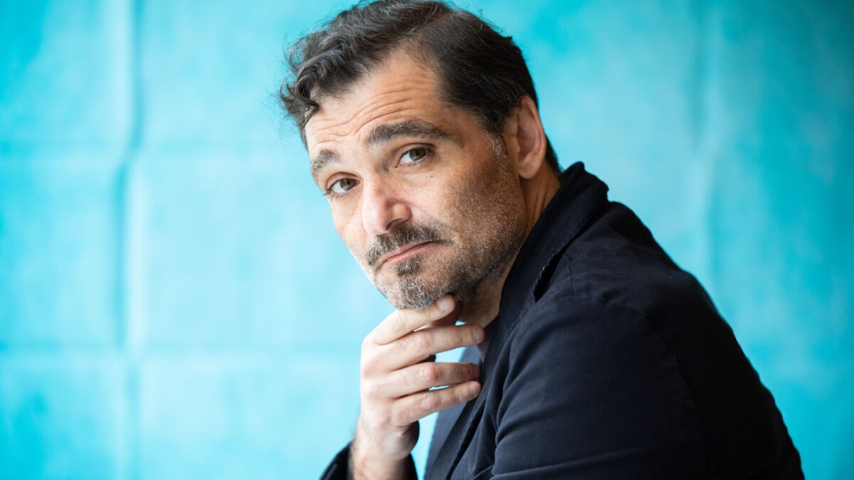«La poesia fa domande che l’uomo non si pone. Il miracolo più grande restano i miei figli»