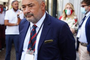 Anche aziende della difesa nel mirino. Spiati i top manager della Beretta