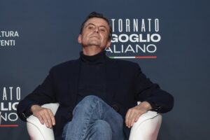 Caro Calenda, lei litiga pure con sé stesso?