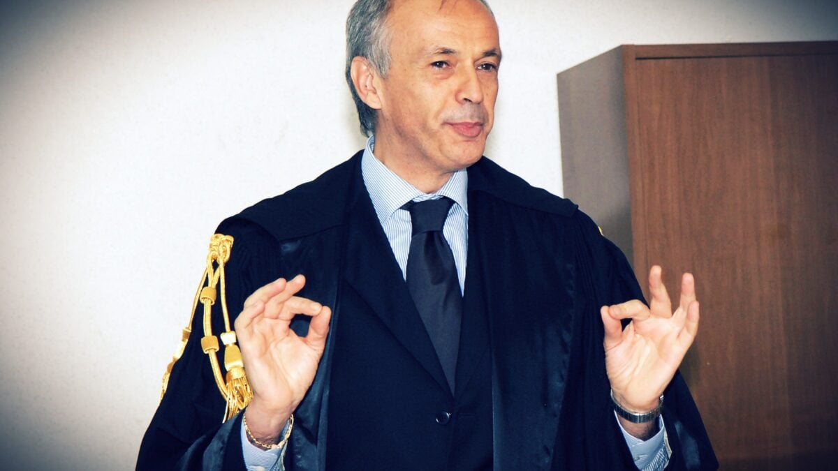 Laudati sfida Cantone: «Segreto violato»