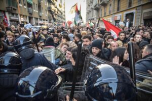 Antagonisti galvanizzati dall’opposizione. Oggi altri cortei a rischio