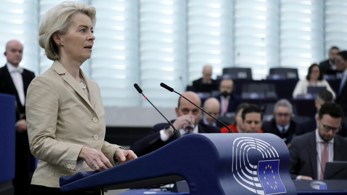 L’Ursula di lotta e governo irrita l’Ue