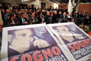 Le celebrazioni di Tatarella tacciono su presidenzialismo e premierato