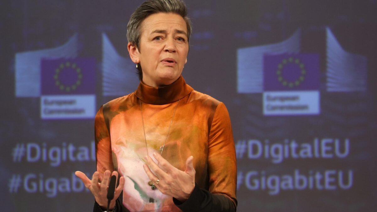 Da Vestager altra sabbia nel motore. «Fusione Ita-Lufthansa? Roba loro»
