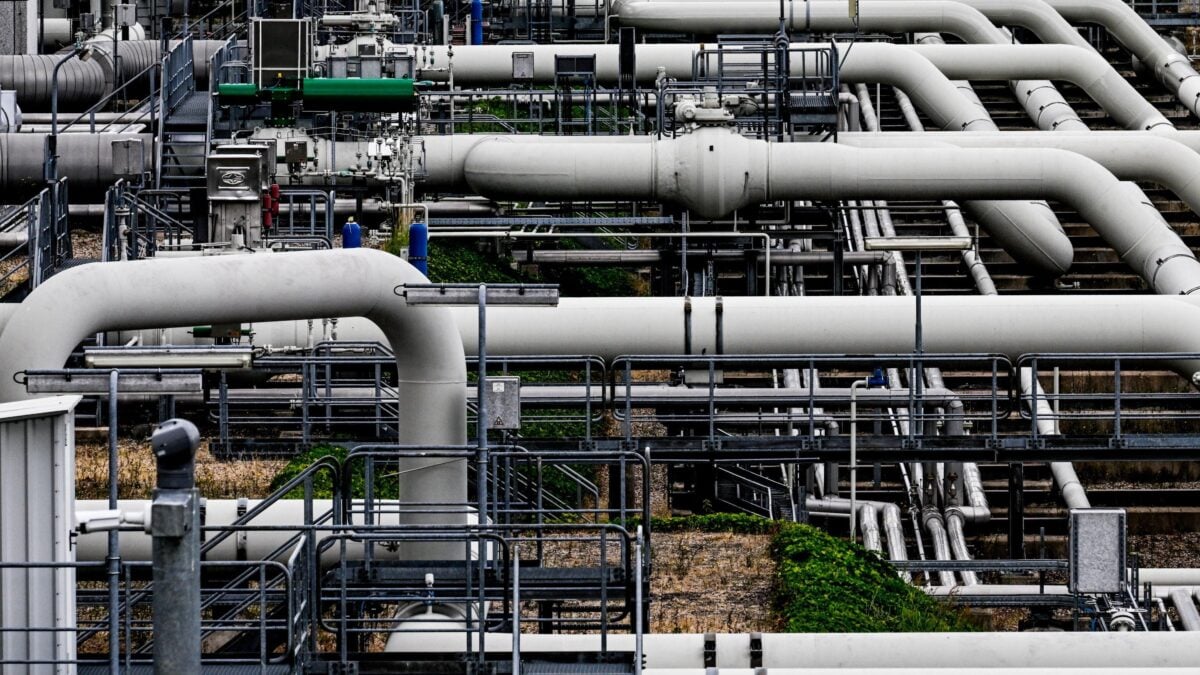 Metano, petrolio e uranio arricchito. Bruxelles finge di mollare Mosca