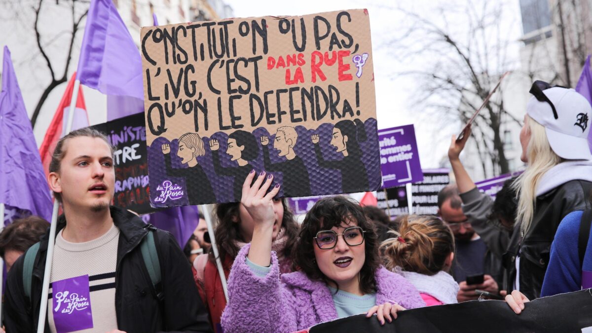 Altro che diritto, far inserire l’aborto nella Costituzione lo renderà un dovere