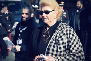 Elkann sconfitto ancora in tribunale: «Ha istigato l’evasione della nonna»