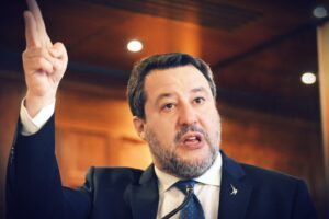 Codice appalti e iper burocrazia. Salvini rilancia la «pace» edilizia