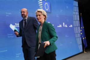Meloni a Bruxelles delude i bellicisti. «Qui non c’è un clima da escalation»