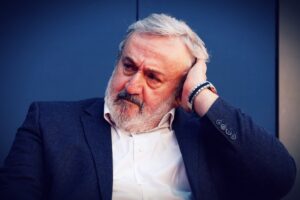 Emiliano è di casa tra i parenti dei clan: «È venuto qui, mi abbracciò e baciò»