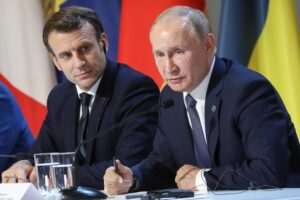 Dietrofront Eliseo: «Cooperare con Putin»