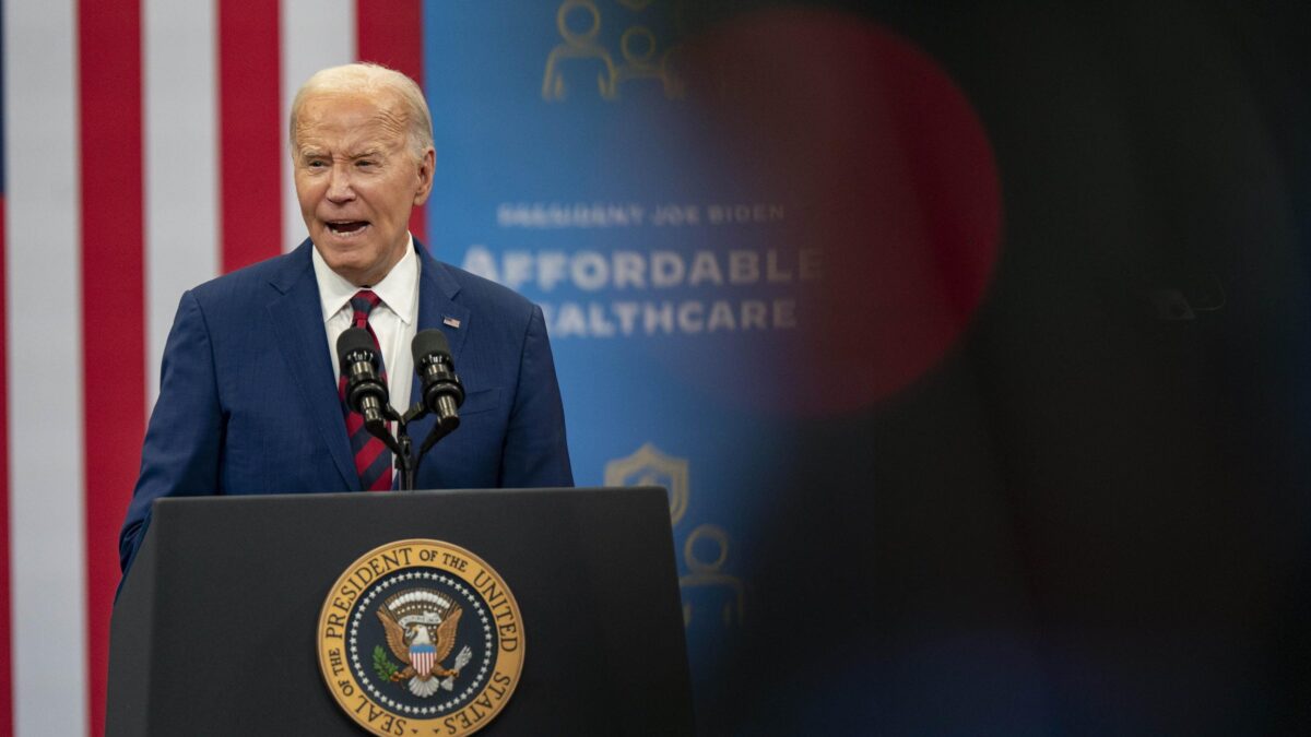 Biden provoca lo zar: «Macellaio». E su Kharkiv piovono missili russi