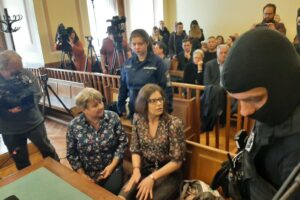 Mentre il Pd sventola la bandiera della Salis l’Ungheria dice no all’ipotesi domiciliari