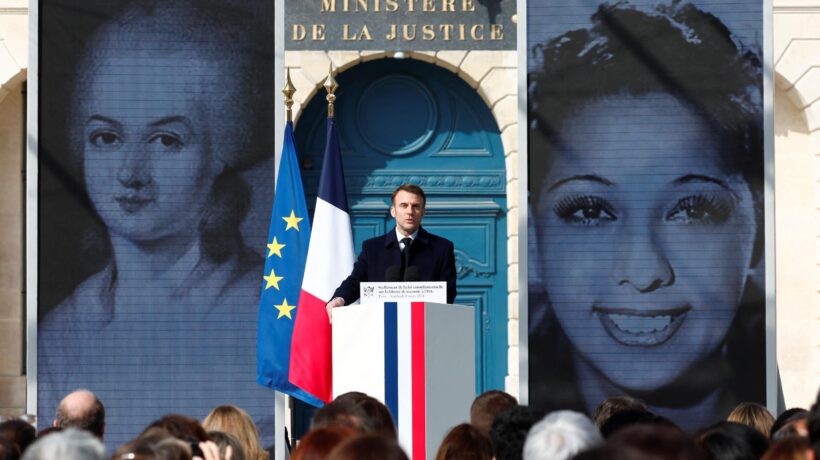 A Macron non basta la Francia: ora vuole in tutta l’Europa il diritto all’aborto