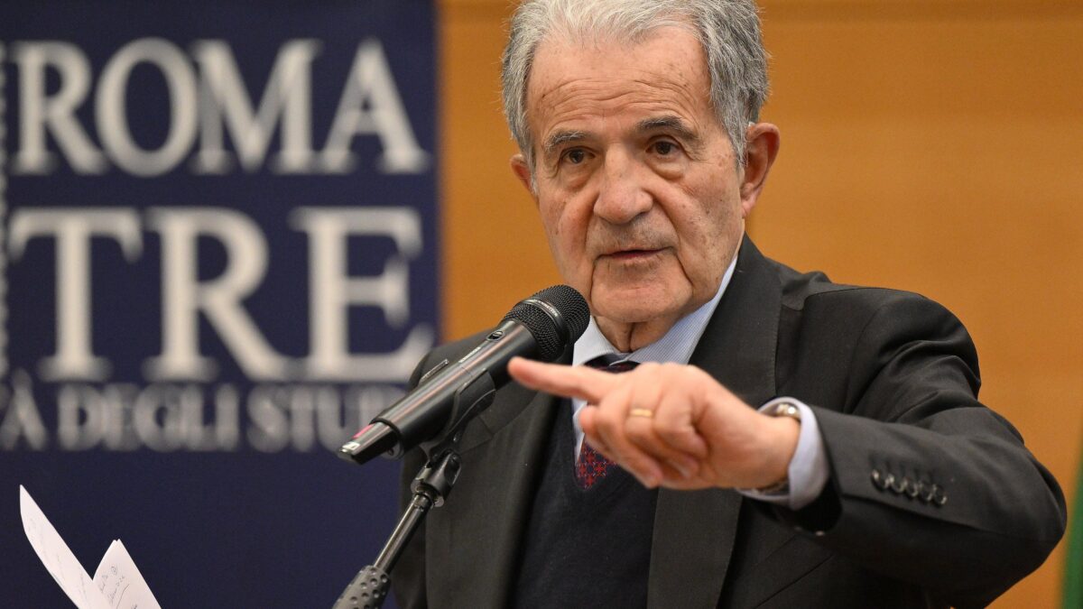 Pure Prodi si sveglia e fustiga l’Europa: «Che errore puntare solo sull’elettrico»