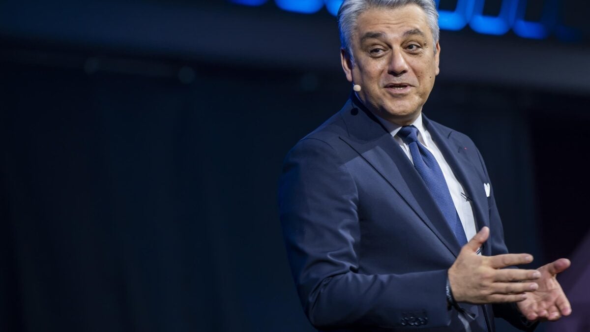 Solita litania da Stellantis e Renault: «Altri incentivi per l’auto elettrica»