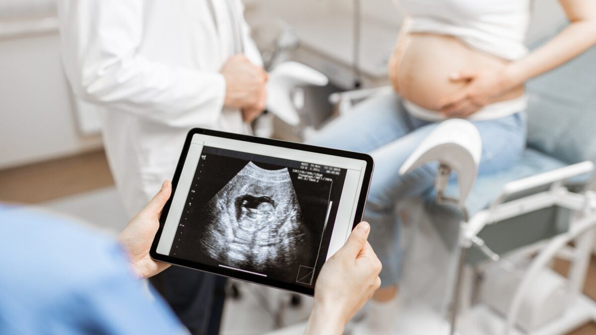 Il diritto all’aborto in Costituzione è un attacco alla libertà di coscienza
