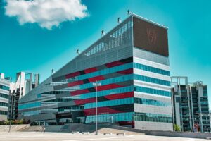 Inchiesta sulla proprietà del Milan. Indagati gli ad, perquisita la sede