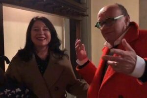 Le pillole di galateo di Petra e Carlo: l’ombrello