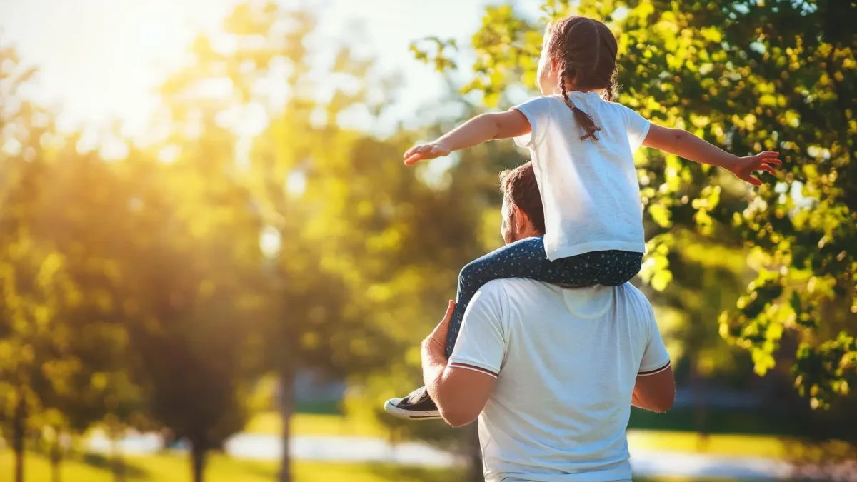 La scuola cancella la festa del papà per non offendere le «famiglie» gay