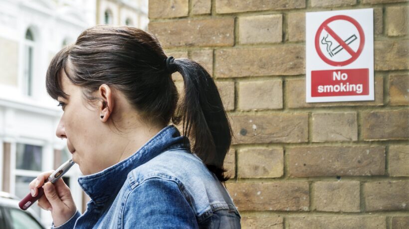 L’alleanza tra woke e Stato etico adesso spegne le sigarette