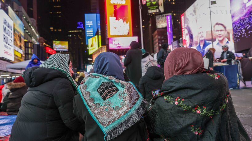 Niente velo per la foto segnaletica. Ny paga 17,5 milioni alle islamiche