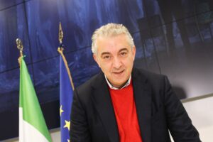 Mascherine cinesi, chiesti 16 mesi per Arcuri