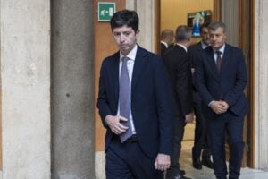 Il tribunale dei ministri salva Speranza