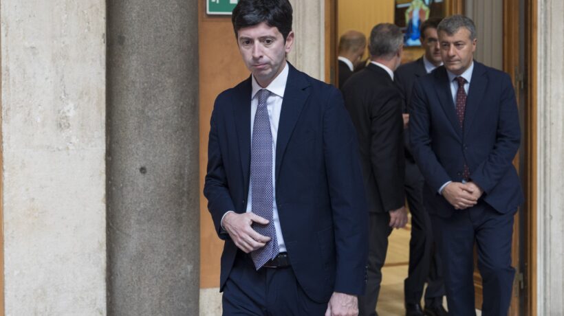 Il tribunale dei ministri salva Speranza