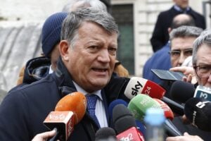 Le amnesie di Bombardieri: attacca governo e big del credito, ma scorda gli aumenti record ai bancari